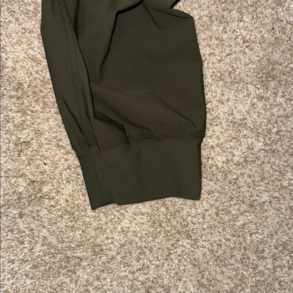 Old Navy NWOT❗️High Waisted Sleek Tech Dark Green Joggers - Picture 7 of 11